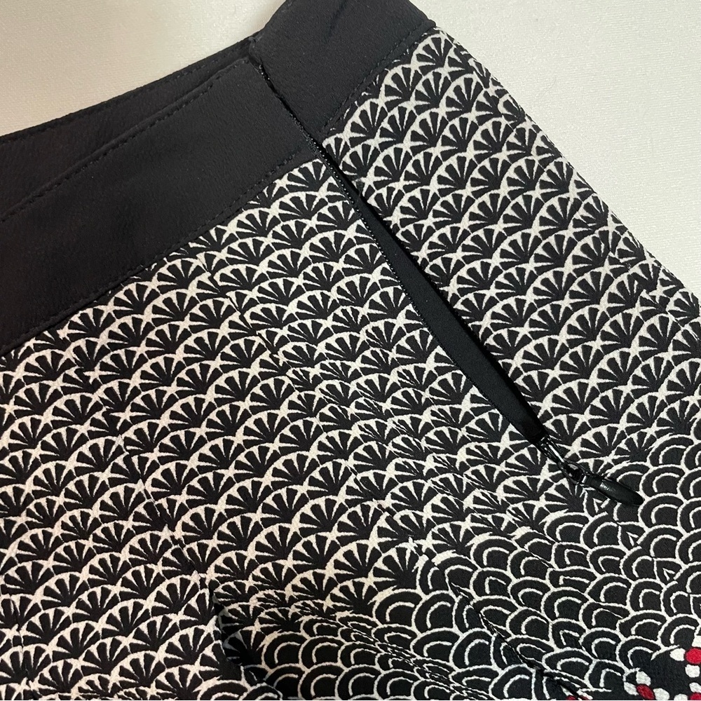 New Talbots Geo Print Pleated Skirt Size 8 Petite - Picture 5 of 7